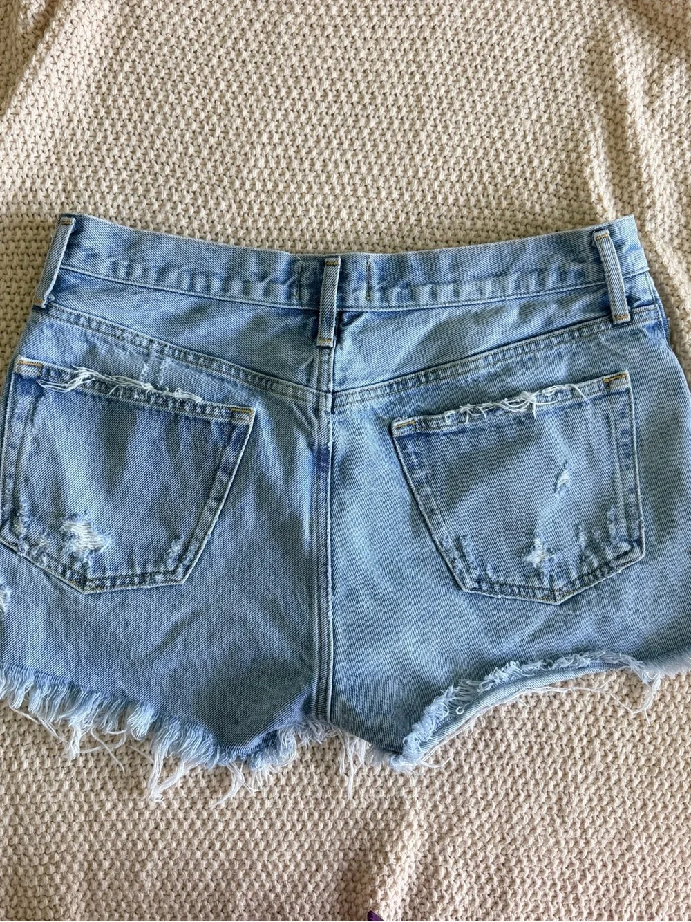 AGOLDE Distressed Denim Shorts — Size 28 🤍